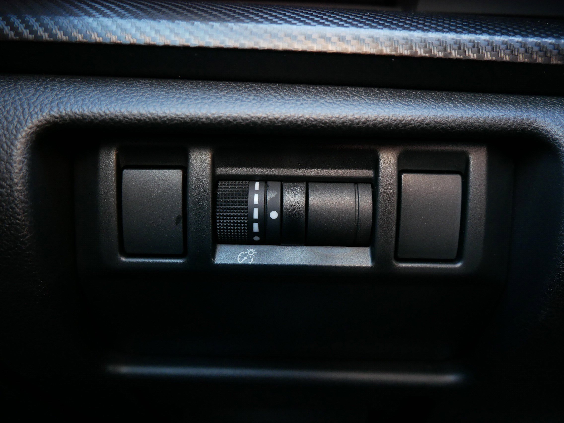 Used 2025 Subaru Crosstrek 2.0i Premium image 26