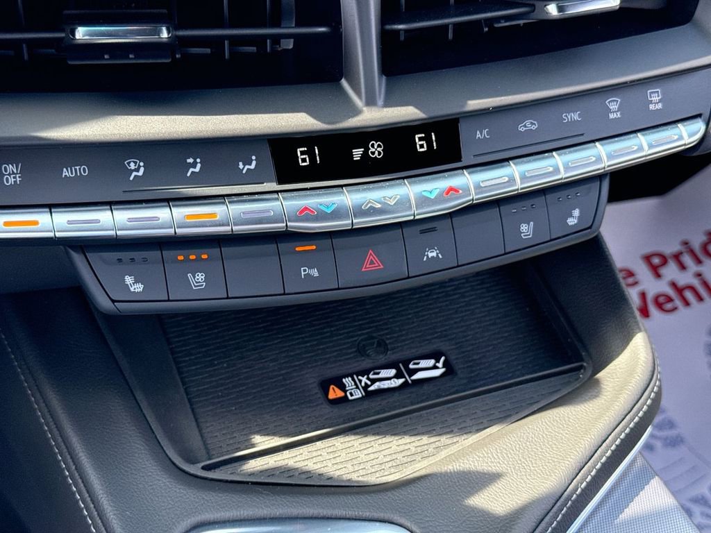 Used 2025 Cadillac CT4 Premium Luxury image 19