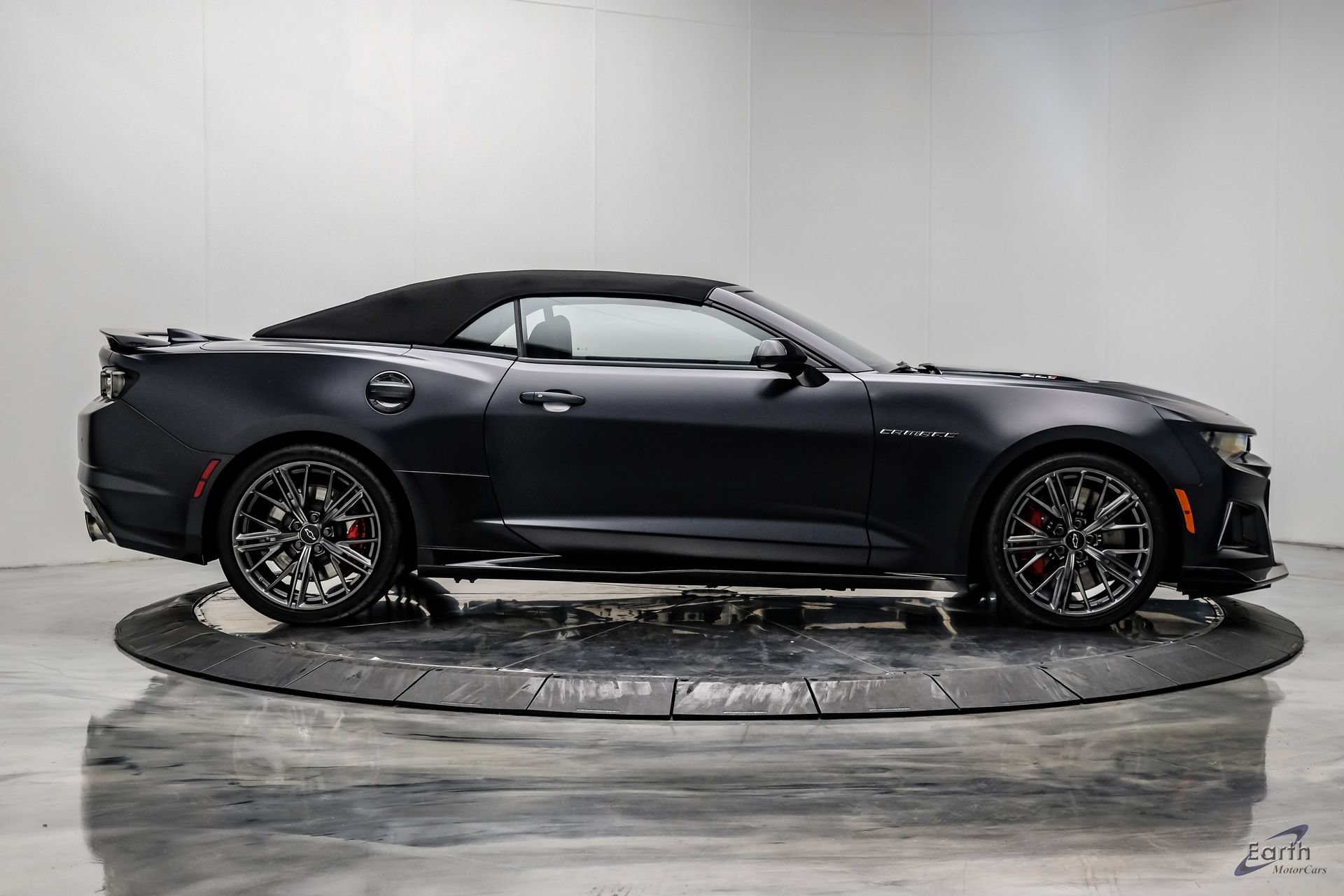 Used 2024 Chevrolet Camaro ZL1 RWD image 28