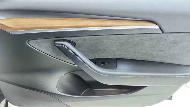 Used 2023 Tesla Model 3 Performance image 23