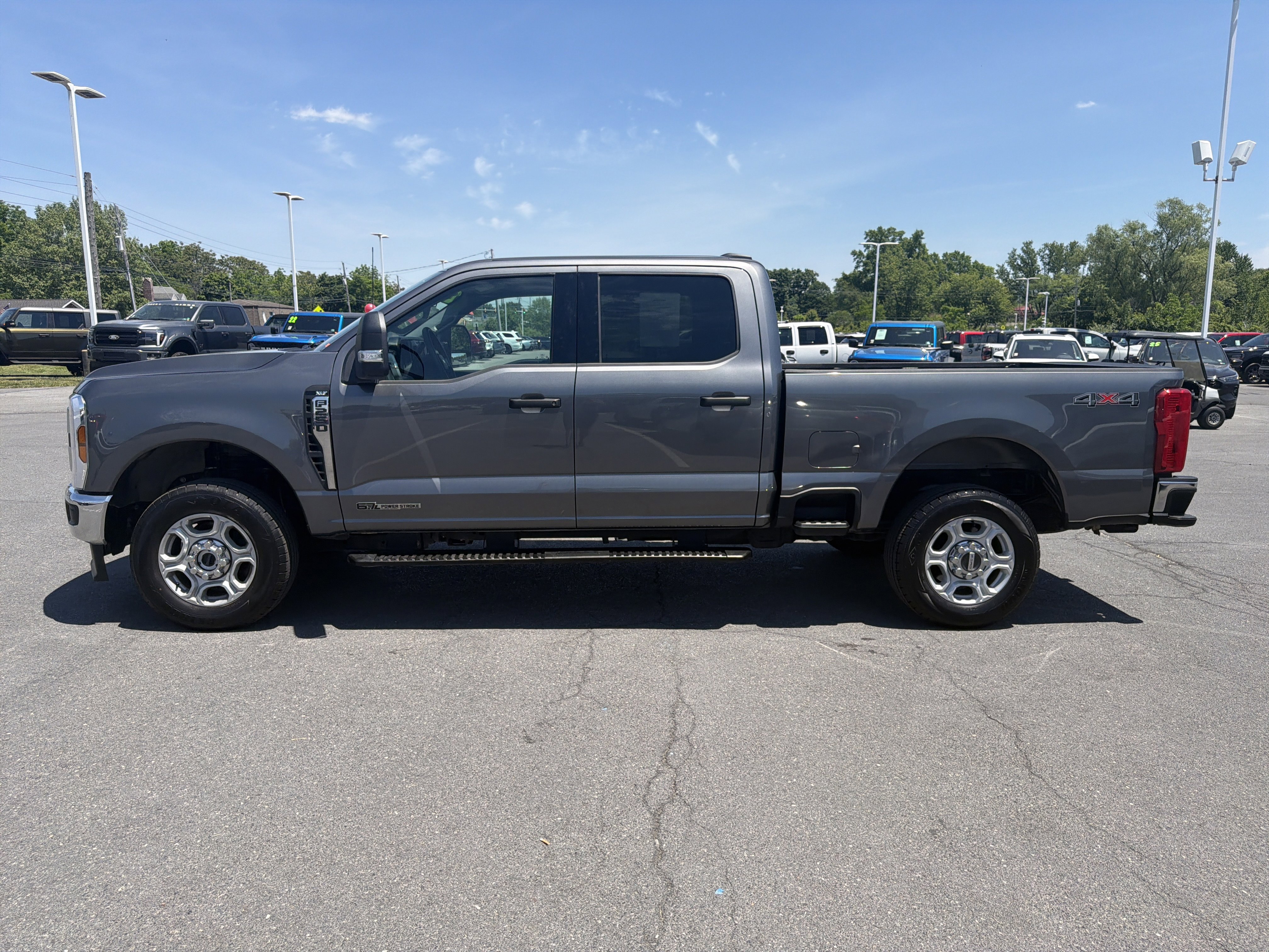Used 2025 Ford F250 XLT AWD/4WD image 7