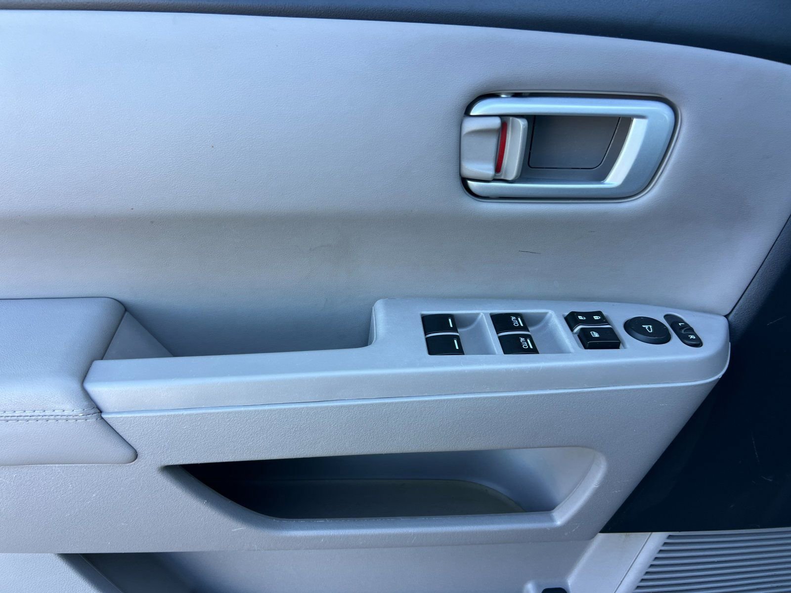 Used 2015 Honda Pilot EX-L image 11