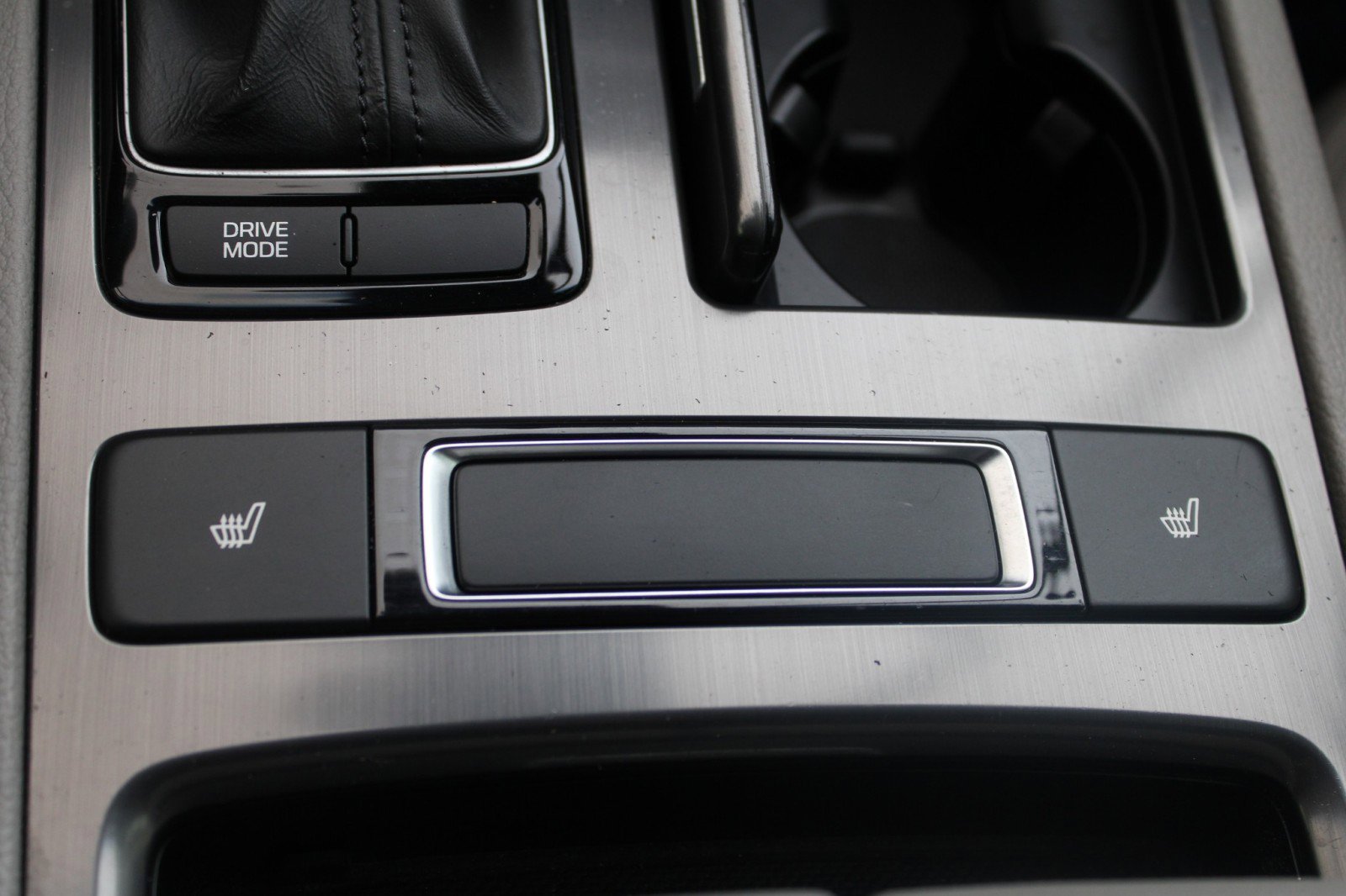 Used 2015 Hyundai Genesis 3.8 image 23