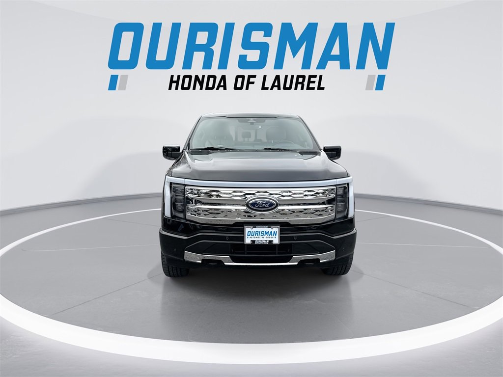 Used 2023 Ford F150 Lightning Platinum image 3