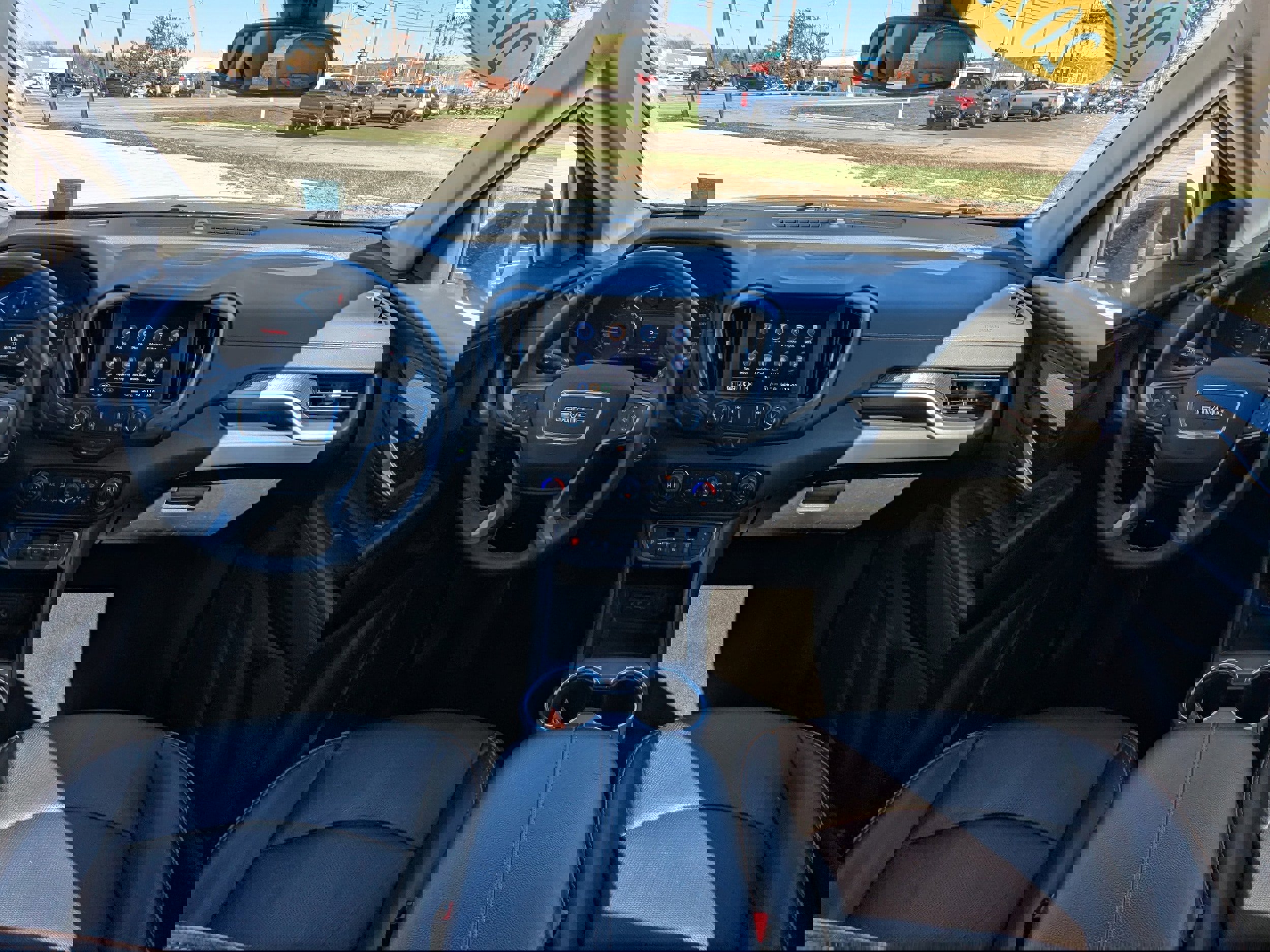 Used 2023 GMC Terrain AT4 image 9