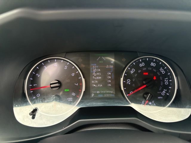 Used 2020 Toyota RAV4 XLE Premium image 13