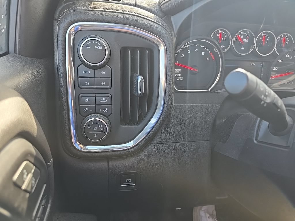 Used 2021 Chevrolet Silverado 1500 LTZ w/ Z71 Off-Road Package AWD/4WD image 18