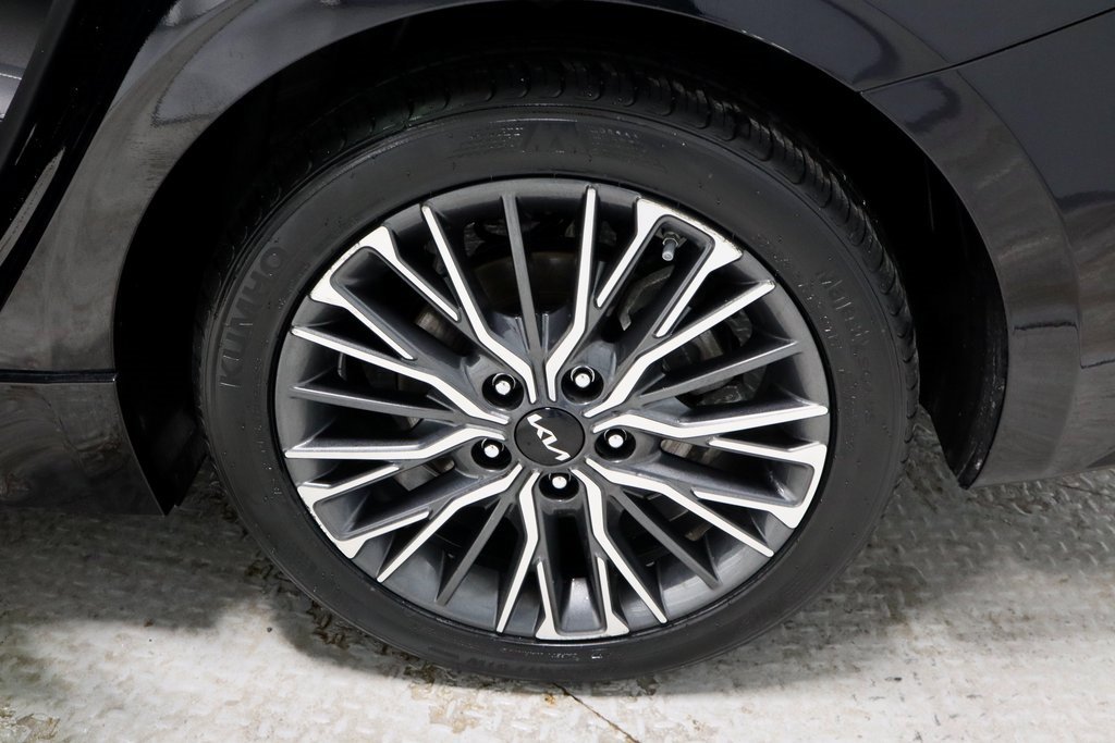 Used 2024 Kia Forte GT-Line w/ GT-Line Premium Package image 19