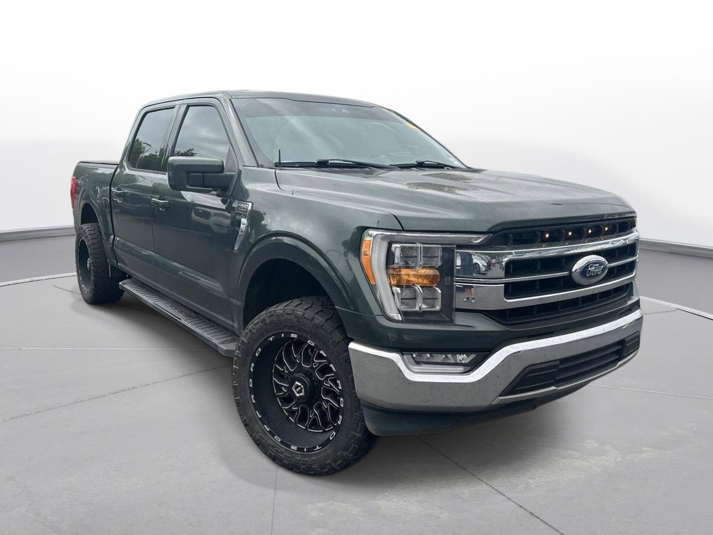 Used 2021 Ford F150 Lariat w/ Trailer Tow Package RWD image 4