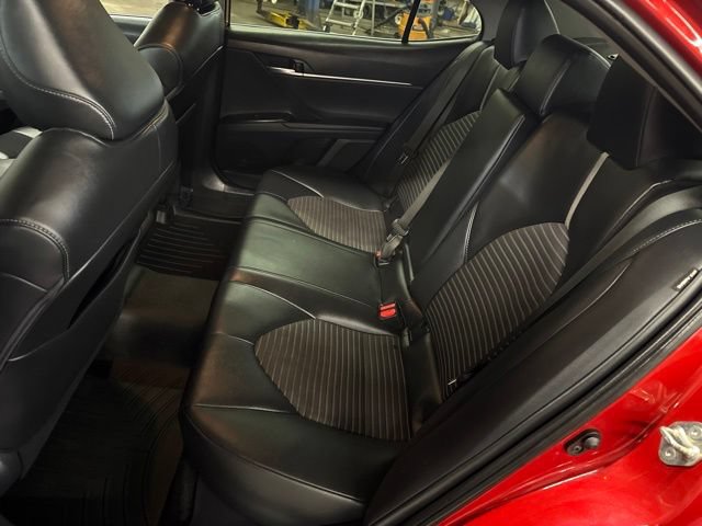 Used 2020 Toyota Camry SE FWD image 21