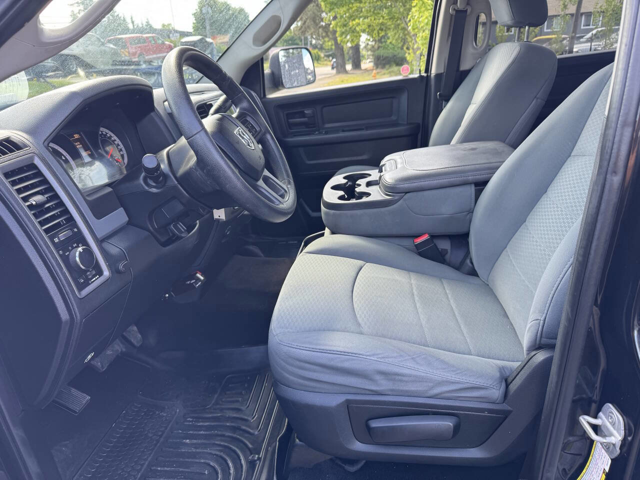 Used 2013 RAM 2500 ST w/ SXT Appearance Group image 6