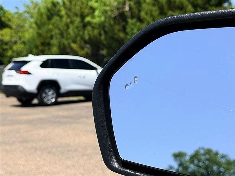 Used 2023 Ford Explorer ST-Line w/ Class IV Trailer Tow Package RWD image 47