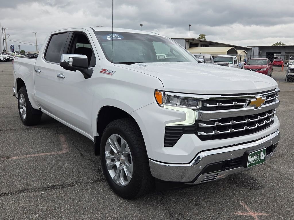 Certified 2025 Chevrolet Silverado 1500 LTZ AWD/4WD image 15