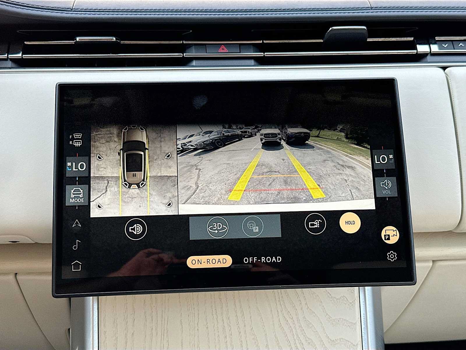 Used 2024 Land Rover Range Rover Autobiography AWD/4WD image 14