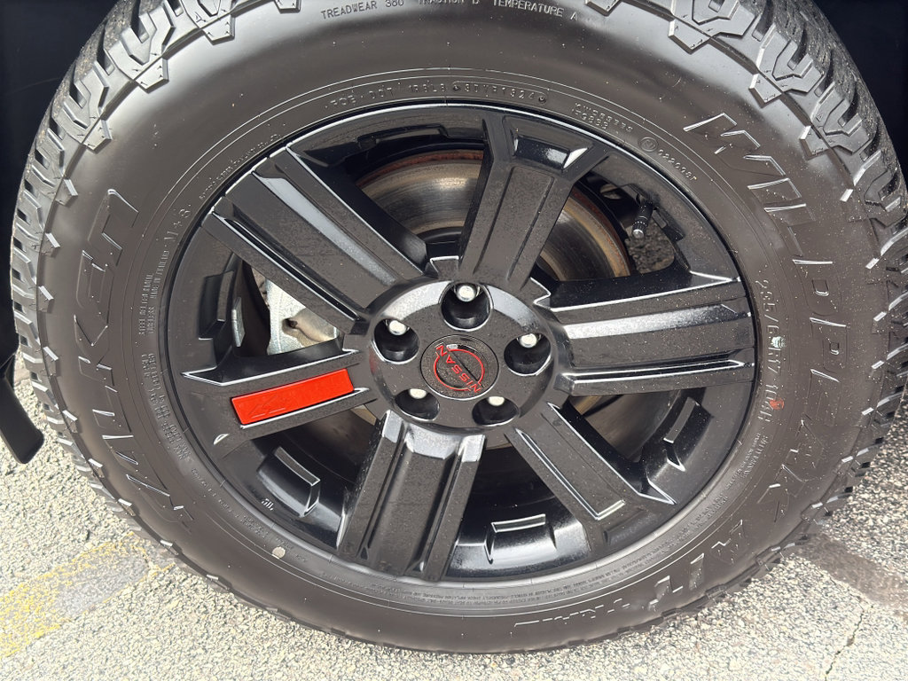 Used 2025 Nissan Rogue SV image 9