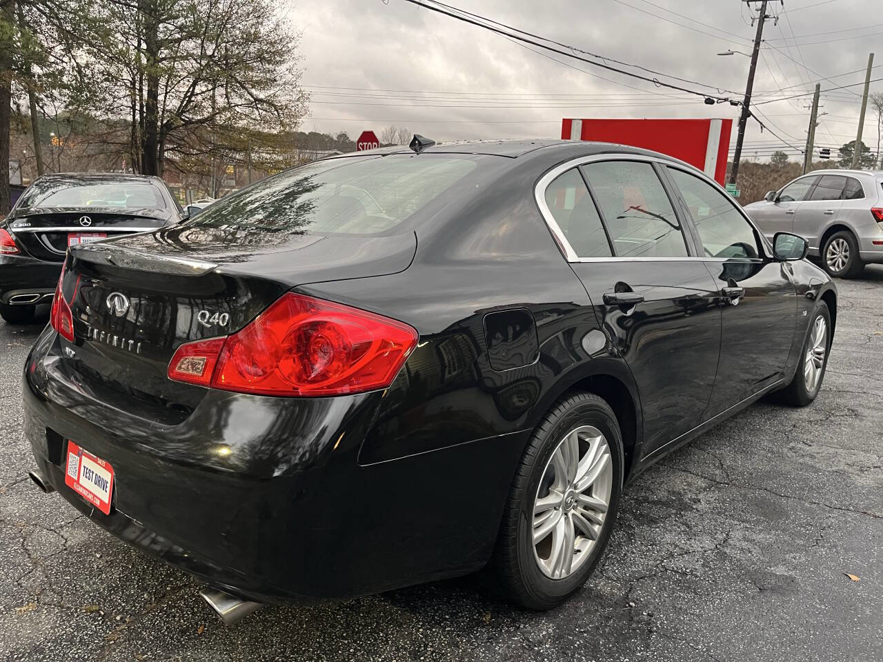 Used 2015 INFINITI Q40 AWD w/ Navigation Package image 4