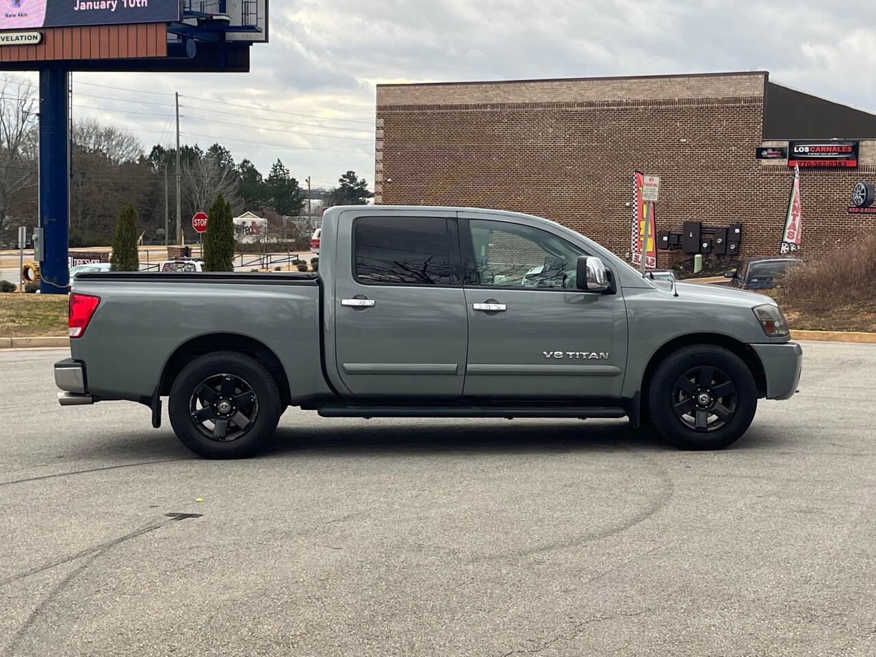 Used 2007 Nissan Titan LE w/ Tow Pkg image 4