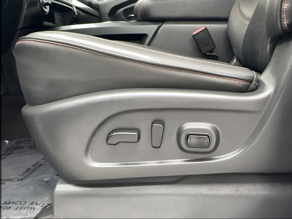 Used 2021 Nissan Titan PRO-4X image 27