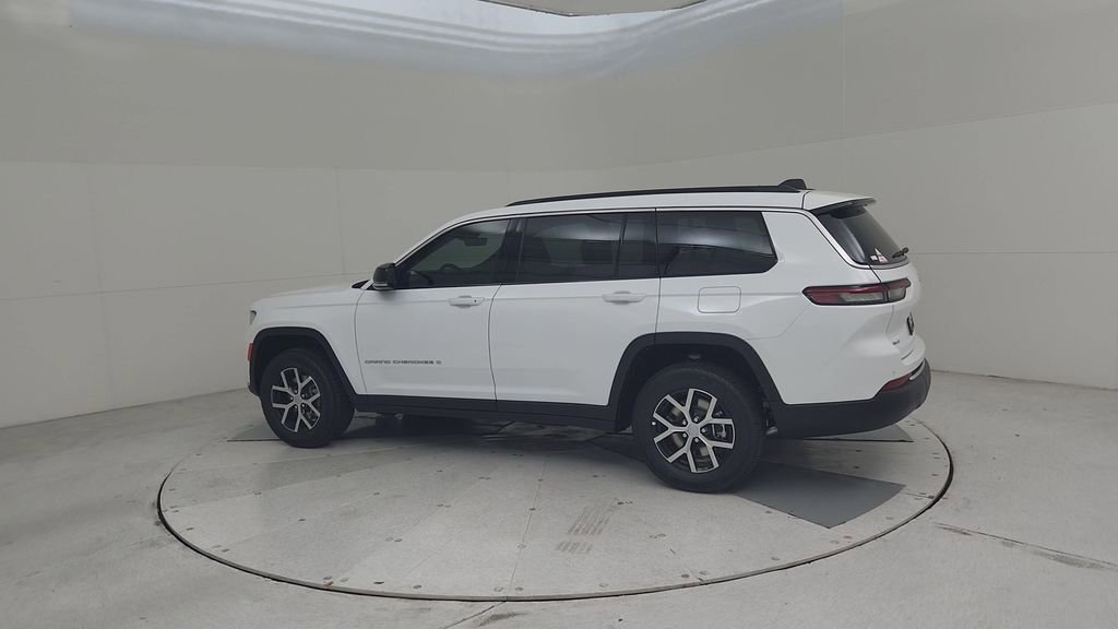 New 2025 Jeep Grand Cherokee L Limited w/ Trailer Tow Package image 10