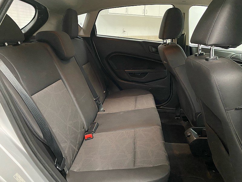 Used 2013 Ford Fiesta SE image 13