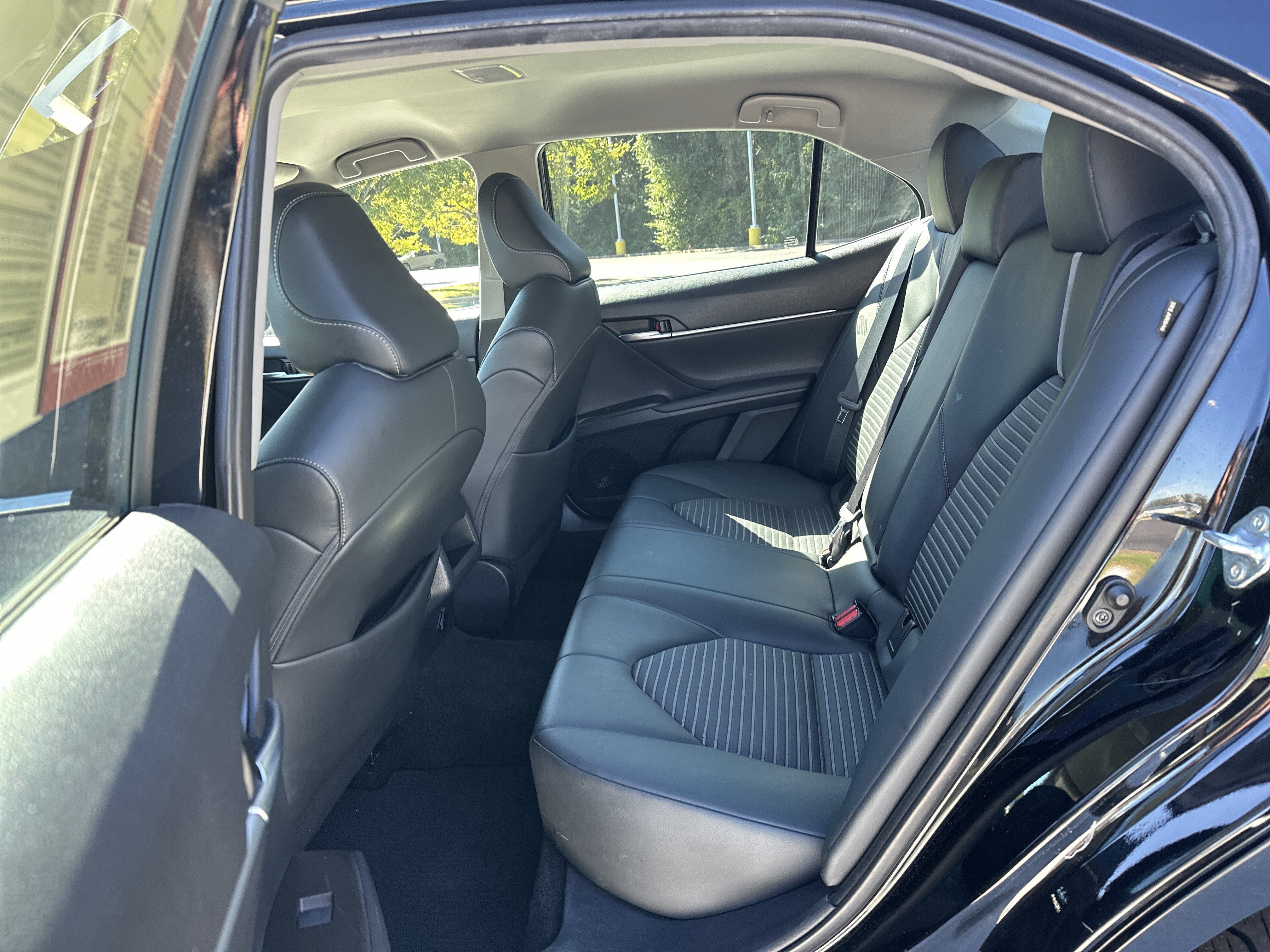 Used 2023 Toyota Camry SE FWD image 31