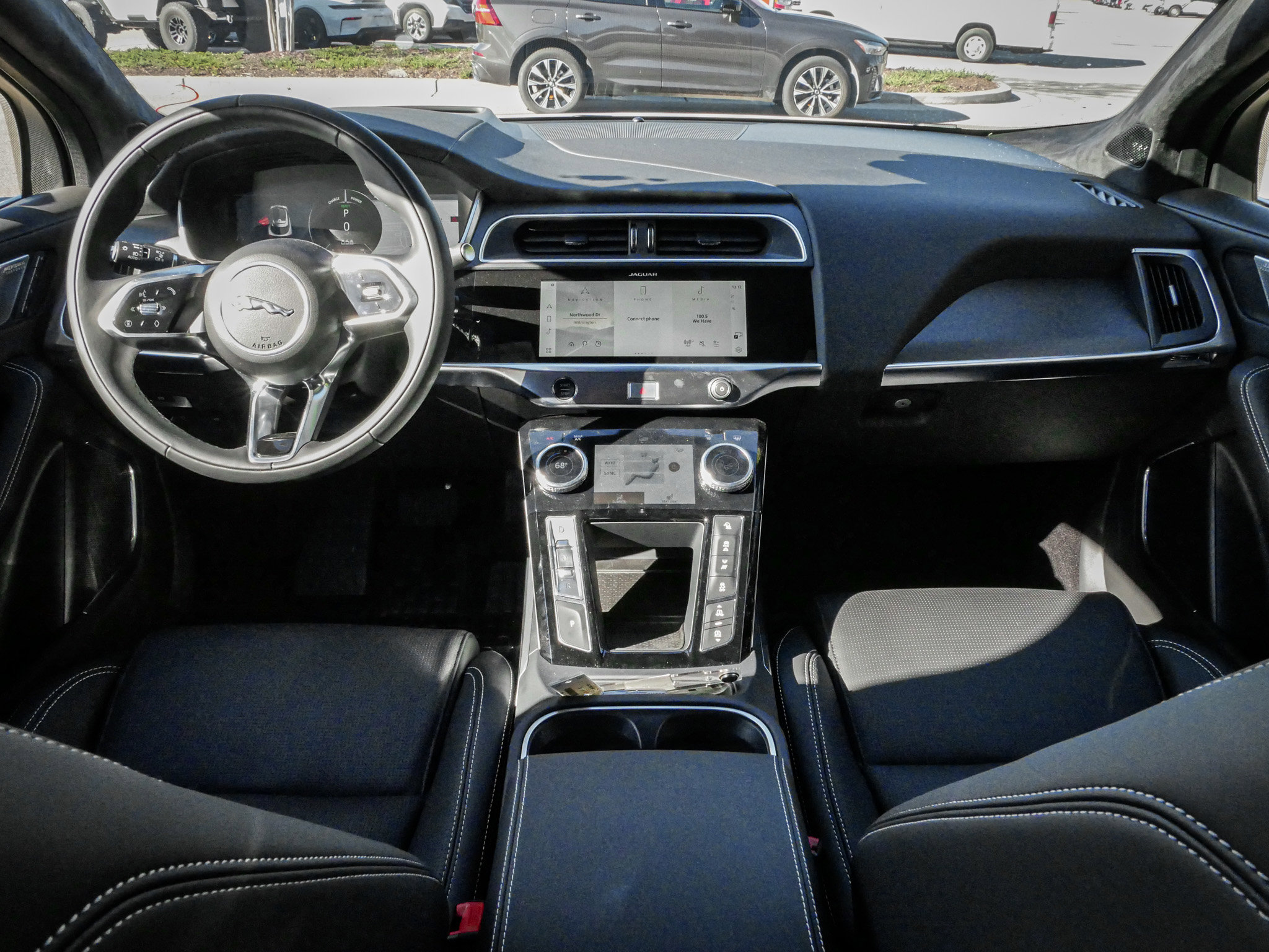 Used 2024 Jaguar I-PACE R-Dynamic HSE image 28