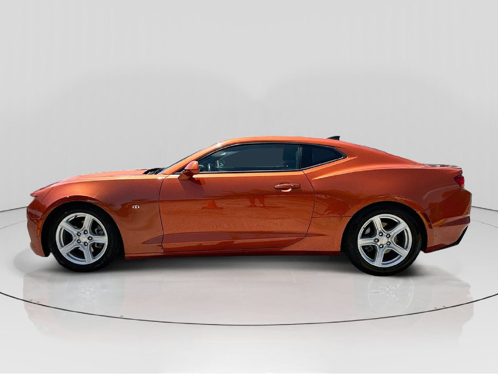 Used 2023 Chevrolet Camaro LT RWD image 4