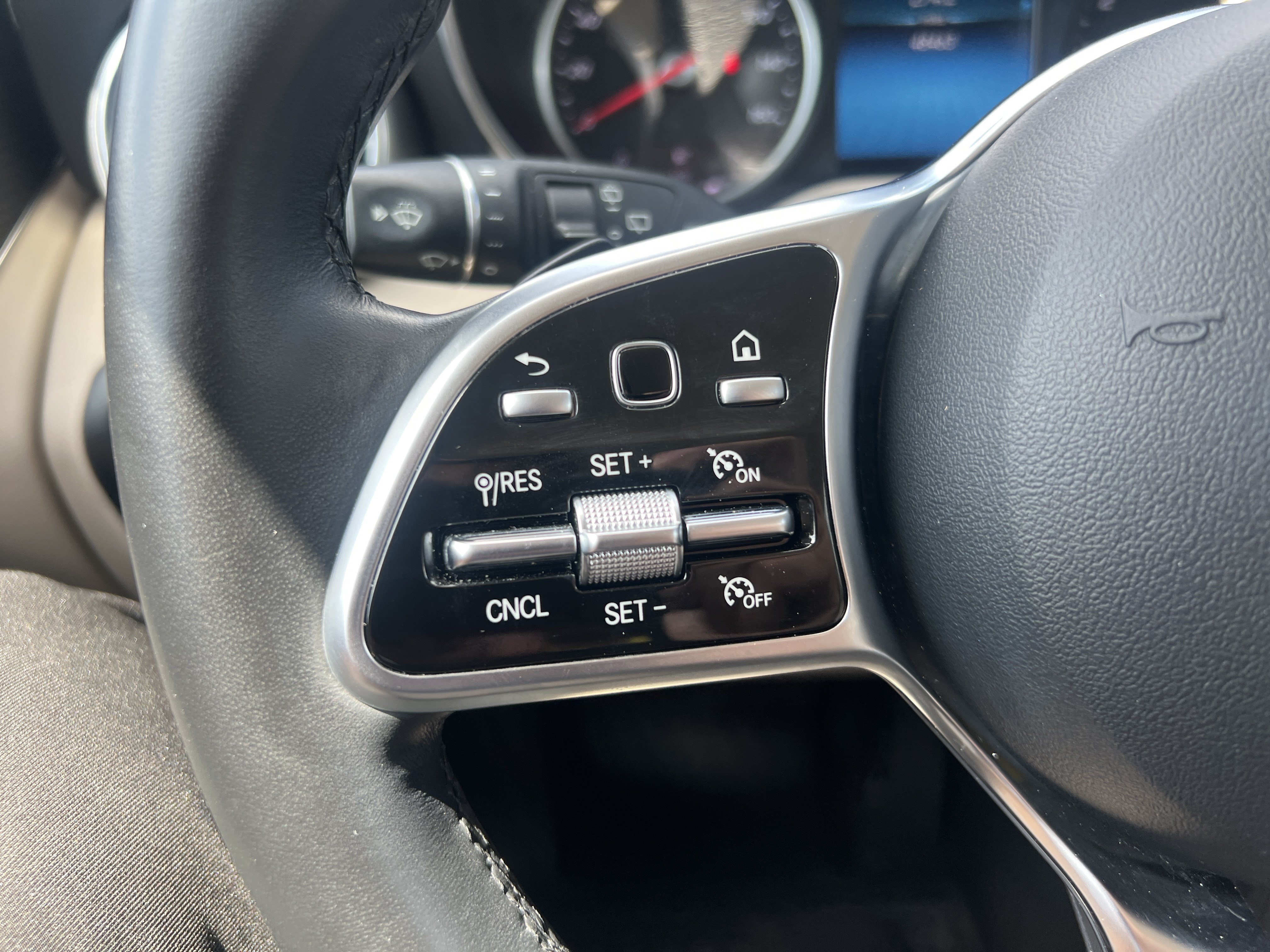 Certified 2022 Mercedes-Benz GLC 300 image 19