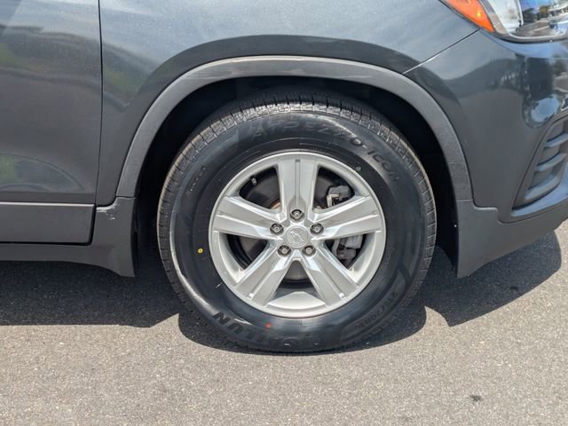 Used 2020 Chevrolet Trax LS FWD image 11