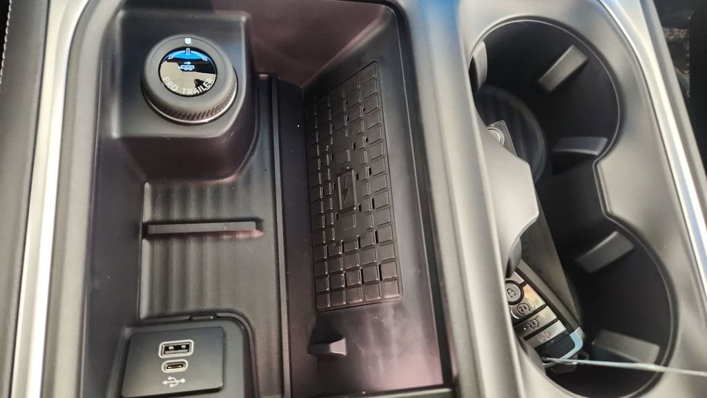 New 2025 Ford Expedition Max Platinum w/ Driver's Package image 24