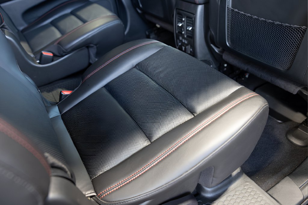 Used 2023 Dodge Durango GT AWD/4WD image 74