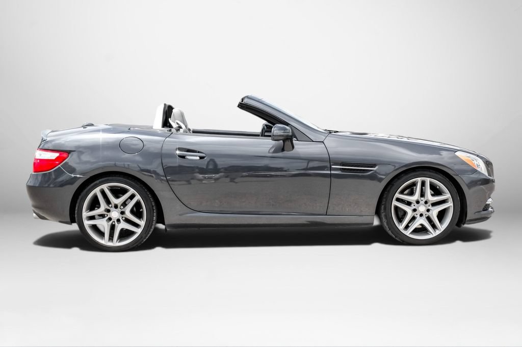 Used 2014 Mercedes-Benz SLK 350 image 5