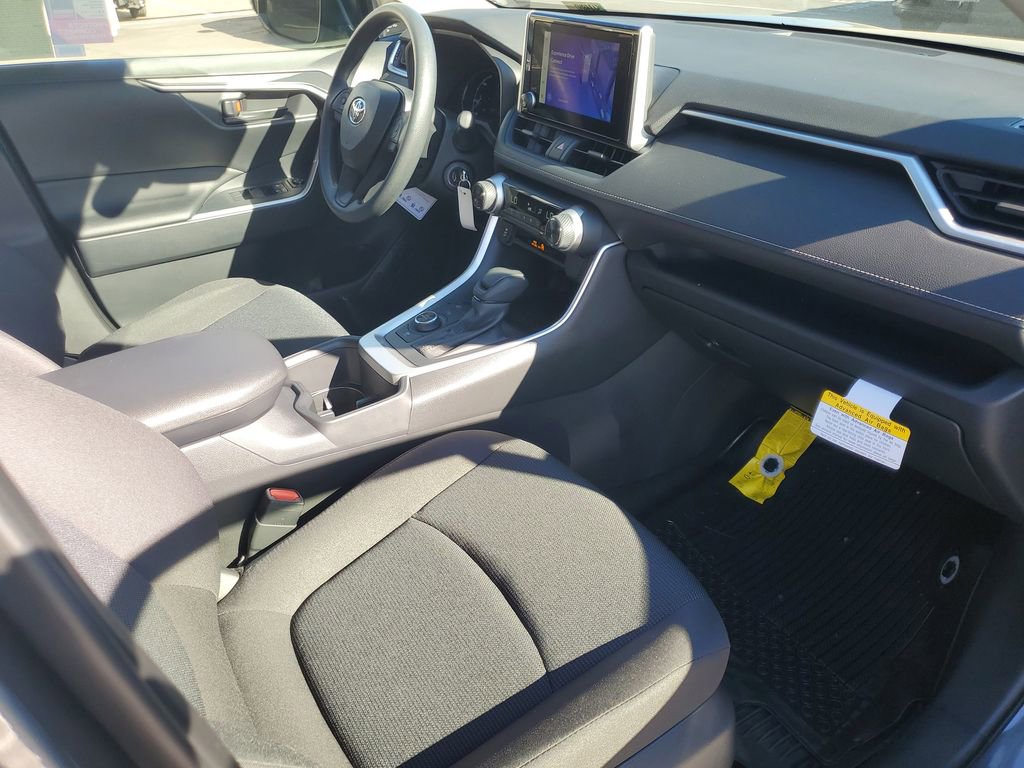 New 2025 Toyota RAV4 LE image 31