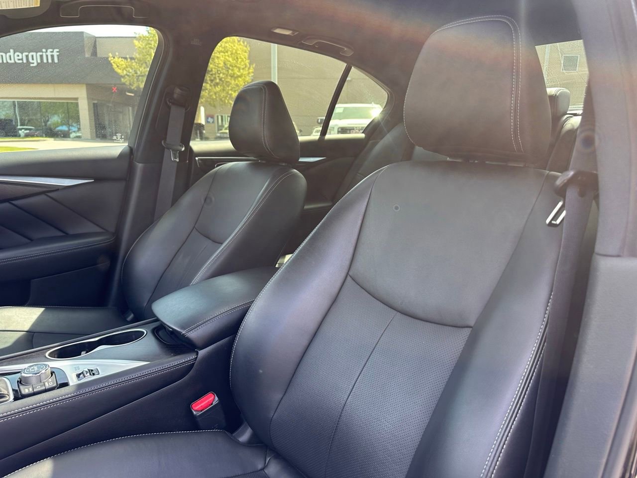 Used 2023 INFINITI Q50 Sensory image 21