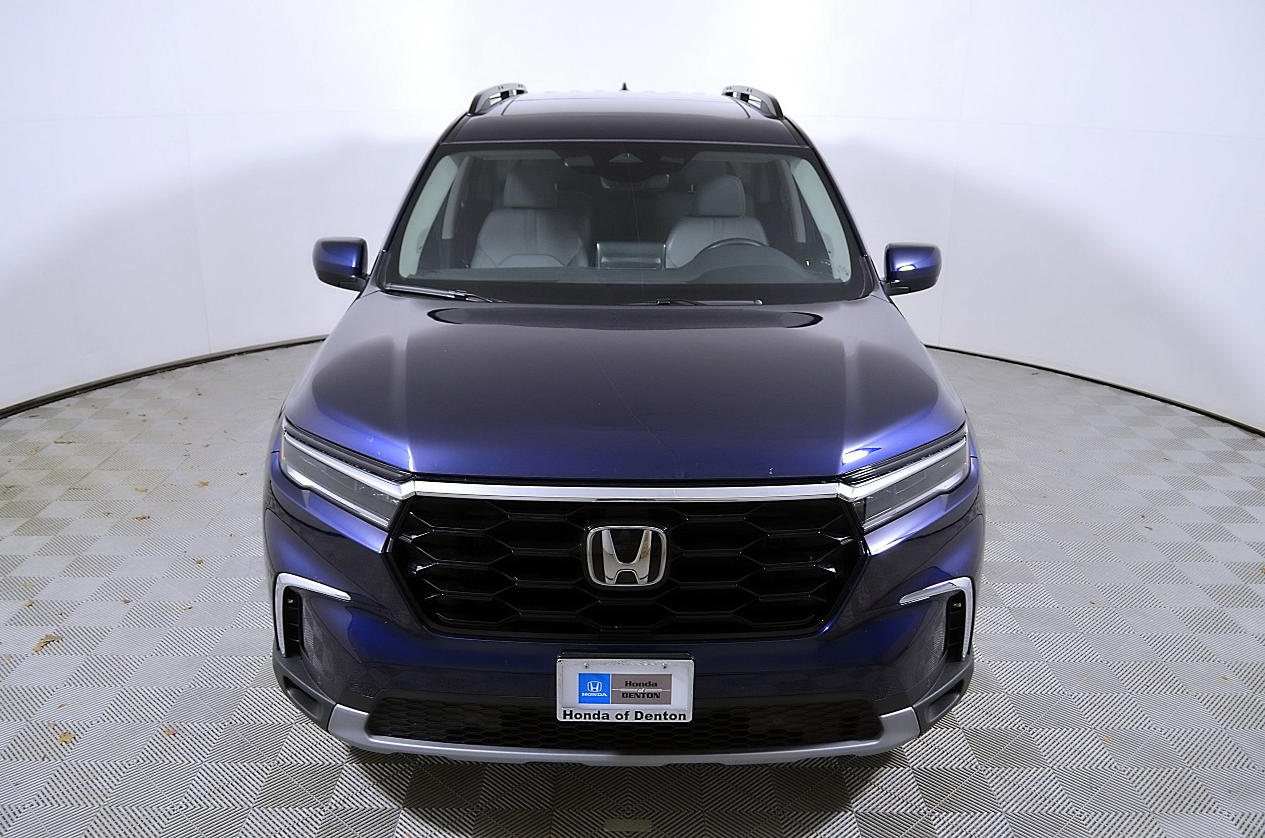 Used 2025 Honda Pilot Touring image 5