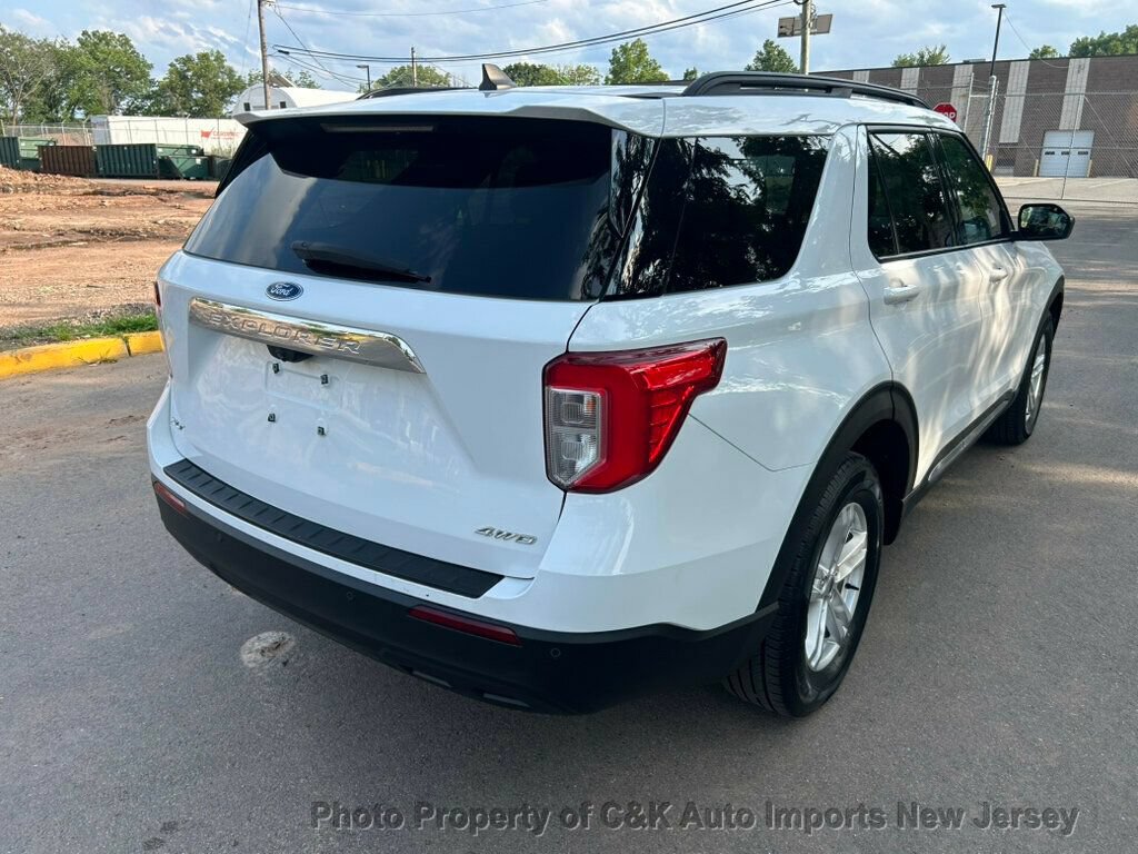 Used 2022 Ford Explorer XLT AWD/4WD image 11