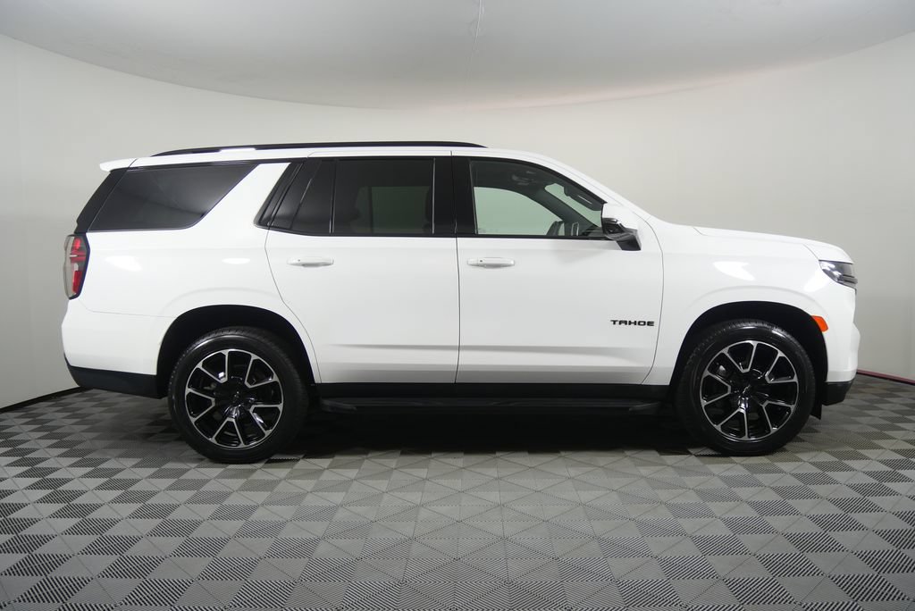 Used 2022 Chevrolet Tahoe RST w/ Luxury Package AWD/4WD image 3