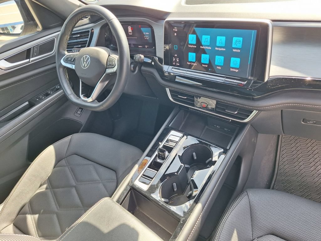 Used 2024 Volkswagen Atlas Cross Sport SE FWD image 26