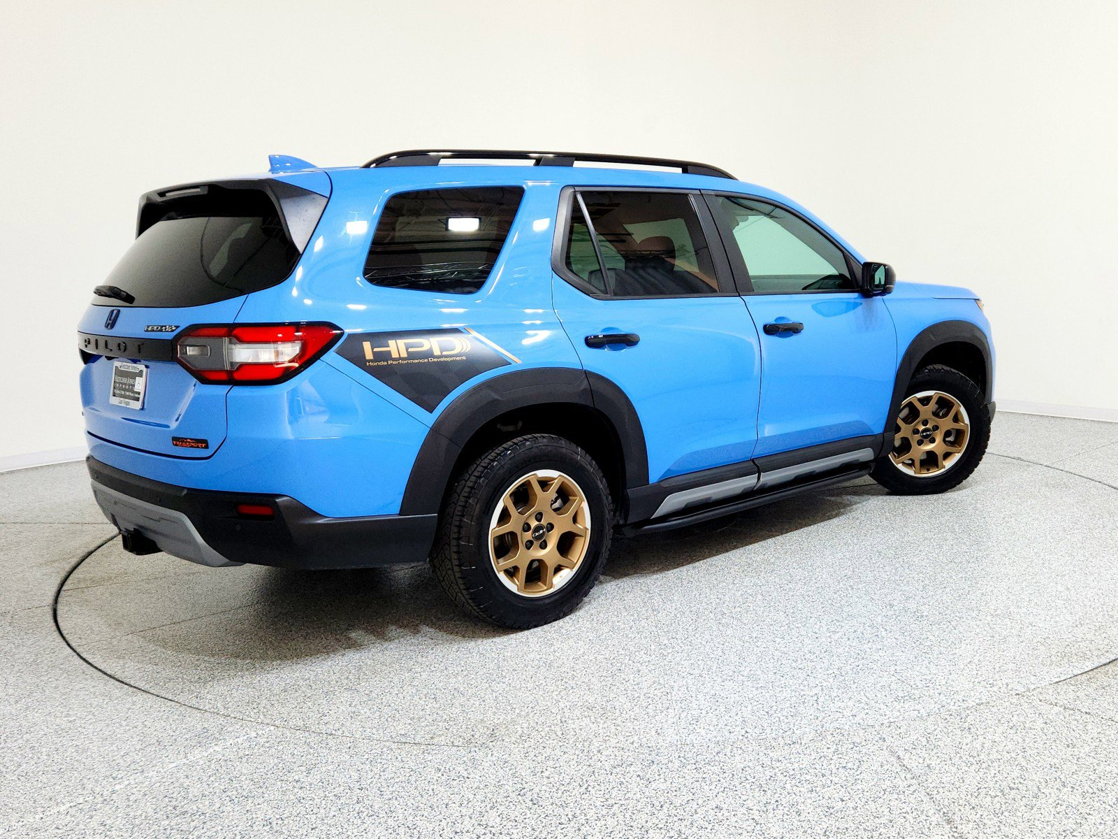 Used 2023 Honda Pilot TrailSport image 3