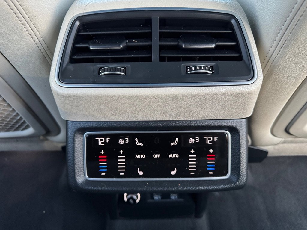 Used 2019 Audi e-tron Premium Plus image 34