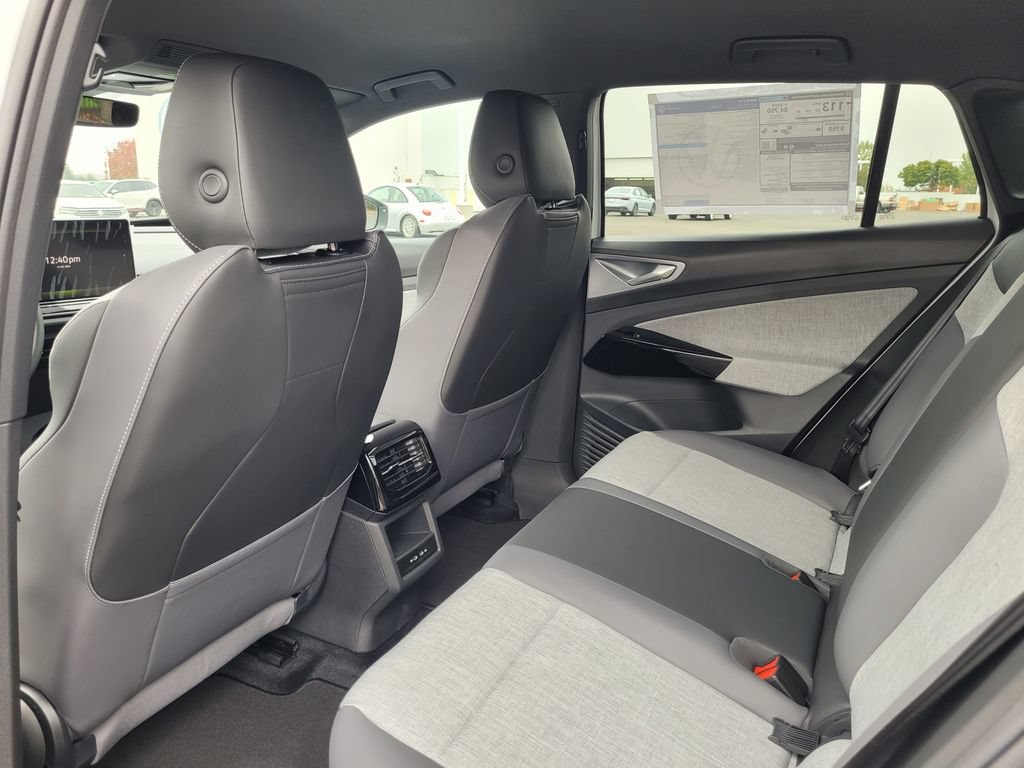 New 2026 Volkswagen ID.4 Pro RWD image 14