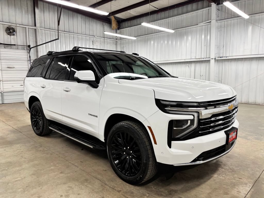 Used 2025 Chevrolet Tahoe LT w/ Comfort Package RWD image 1
