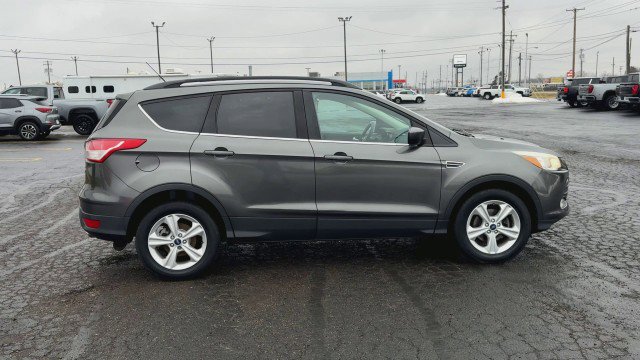 Used 2015 Ford Escape SE w/ Equipment Group 201A image 9