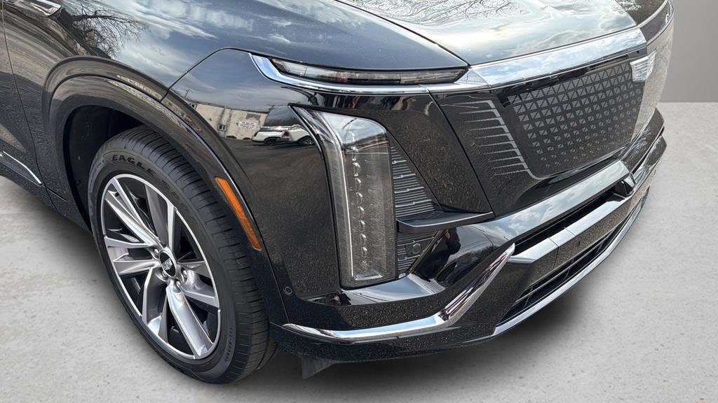 Certified 2026 Cadillac Vistiq Sport w/ LPO, Floor Liner Package AWD/4WD image 11