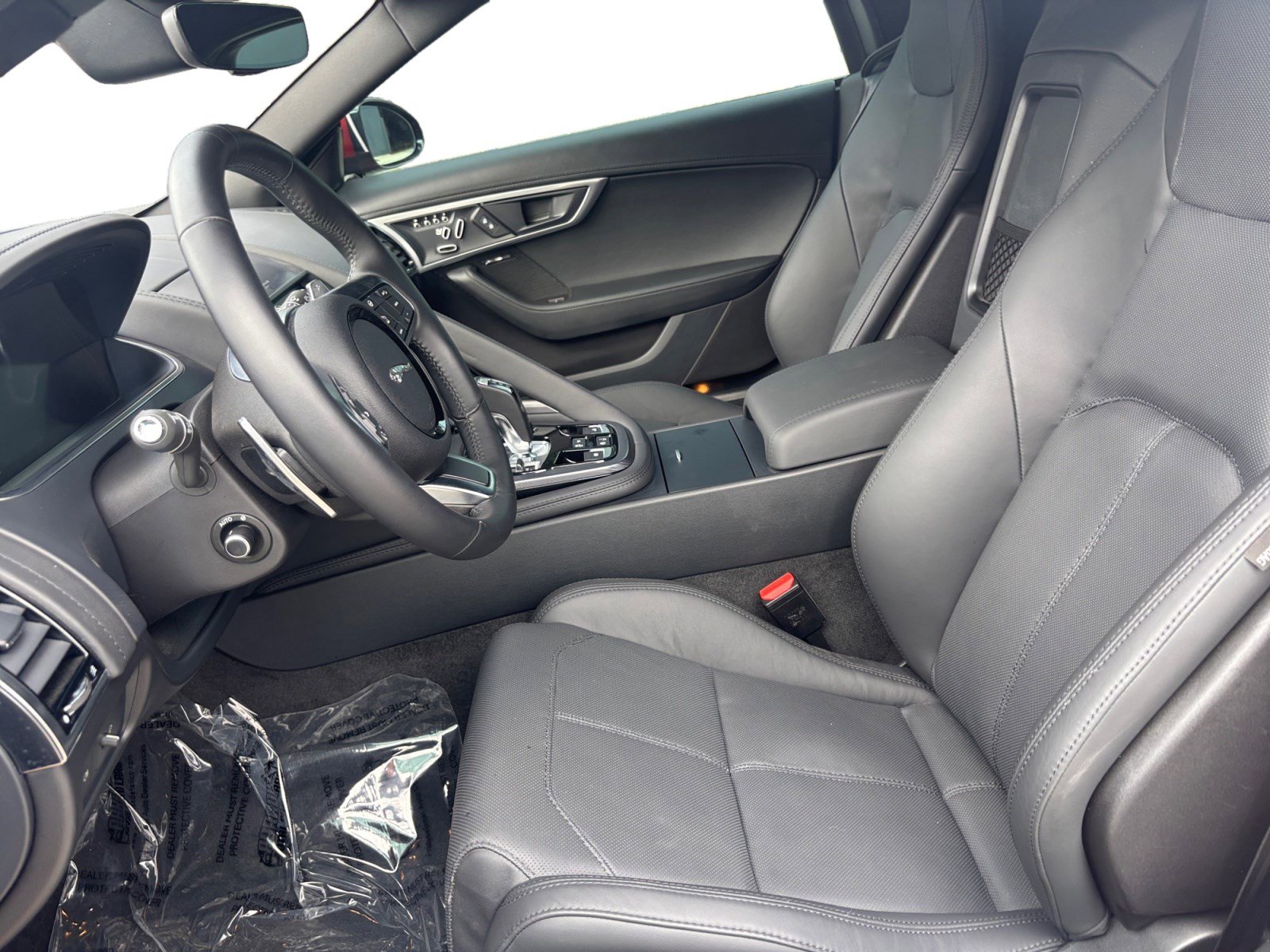 Used 2024 Jaguar F-TYPE R-Dynamic image 9