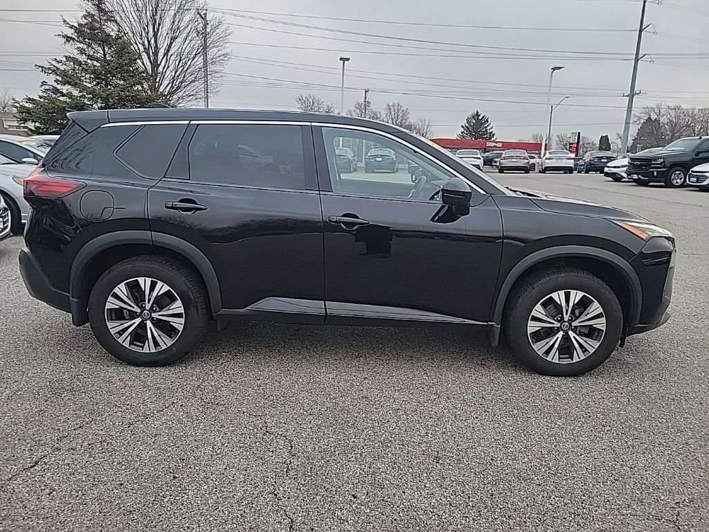 Used 2021 Nissan Rogue SV image 9