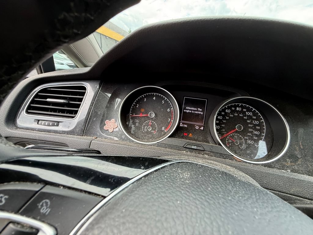 Used 2020 Volkswagen Golf 4-Door FWD image 12