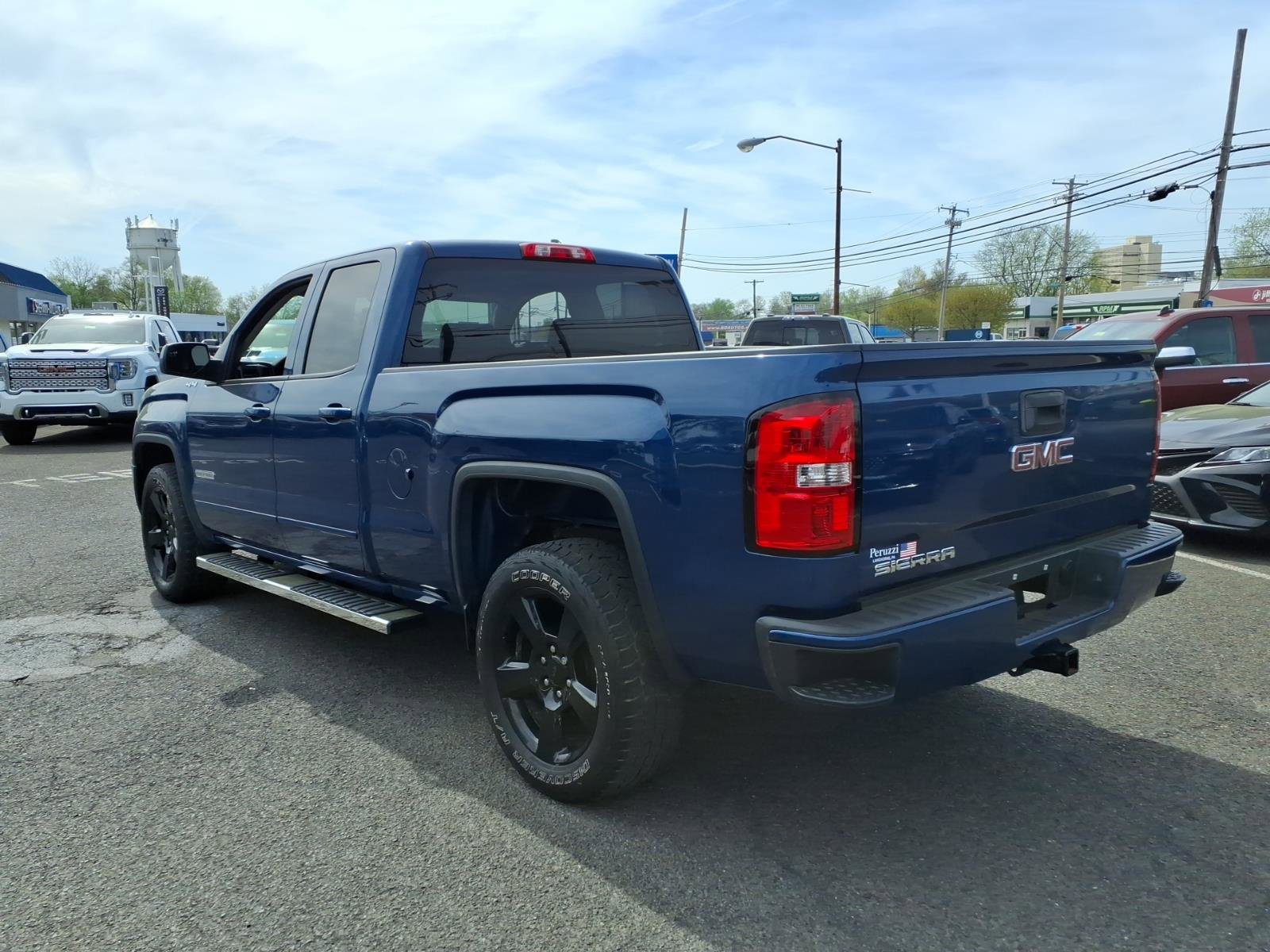 Used 2017 GMC Sierra 1500 4x4 Double Cab w/ Elevation Edition image 6