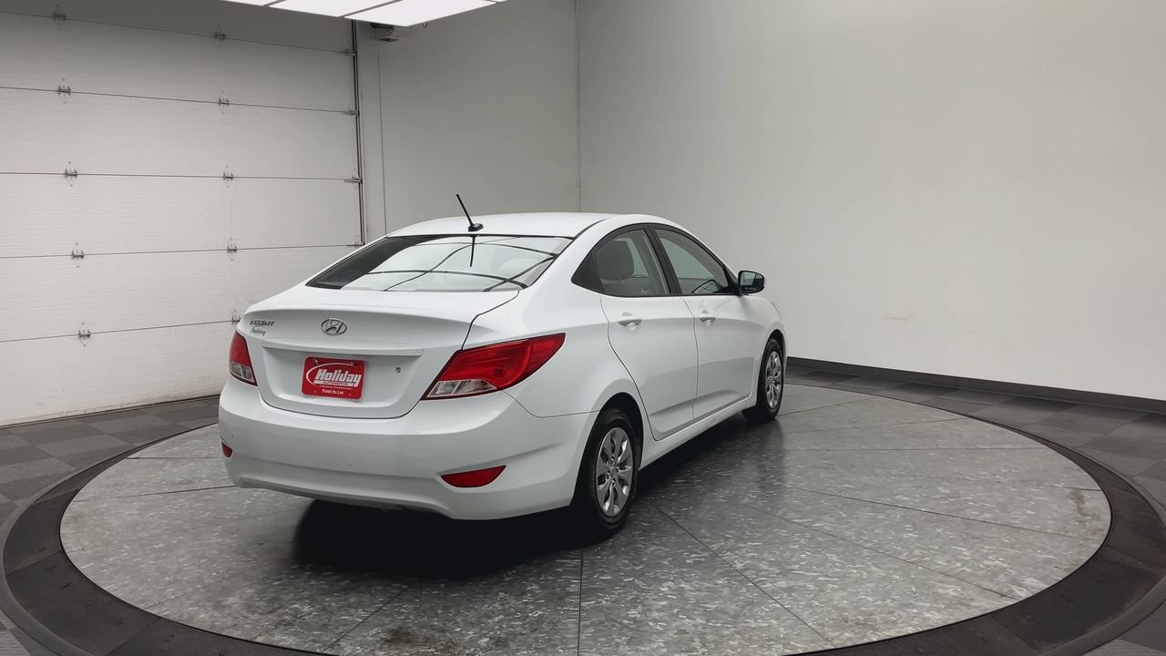Used 2017 Hyundai Accent SE FWD image 25