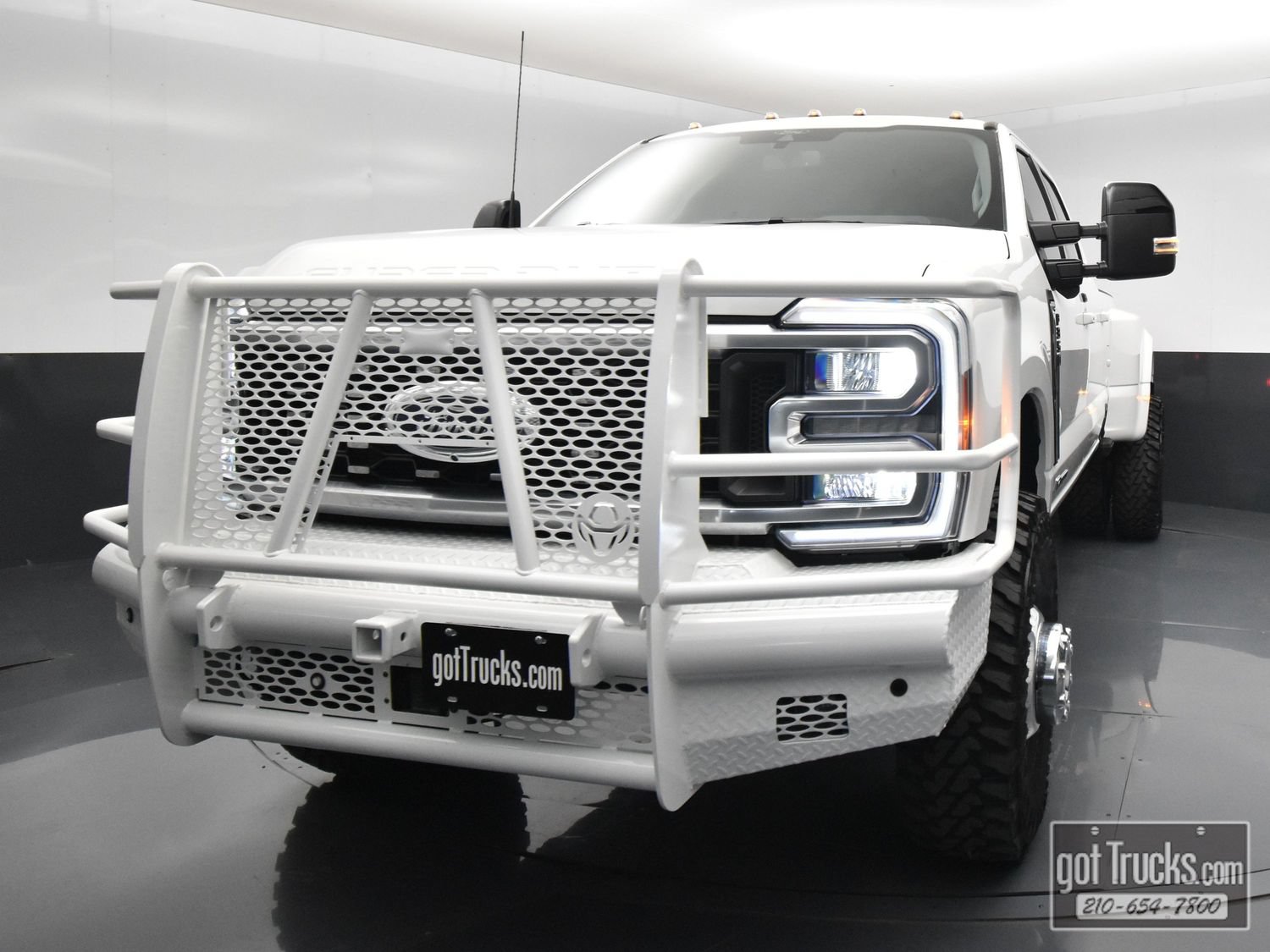 Used 2025 Ford F350 Lariat w/ Lariat Ultimate Package AWD/4WD image 54
